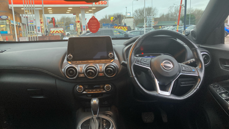 Nissan Juke 1.6 Hybrid Tekna 5dr Auto Hybrid Hatchback